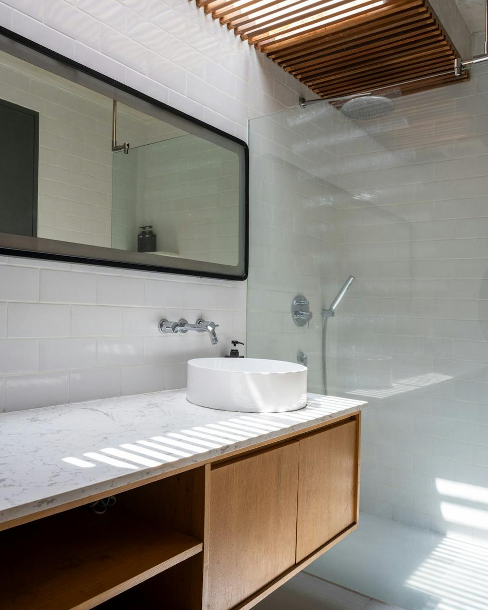 Vista Suite Bathroom